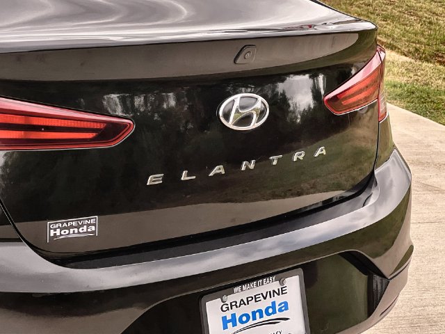 Thumbnail: 2020 Hyundai Elantra - 19