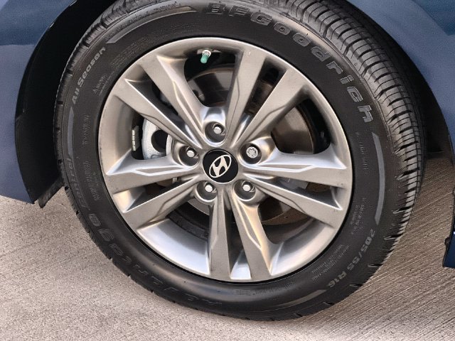 Thumbnail: 2018 Hyundai Elantra - 8