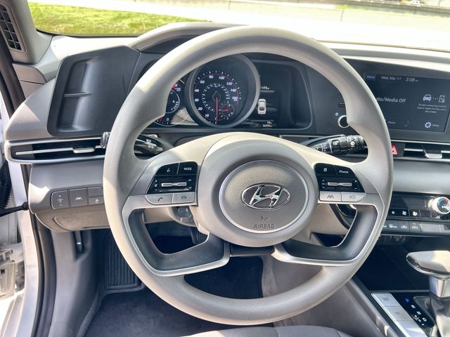 Thumbnail: 2021 Hyundai Elantra - 9