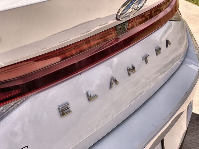 Thumbnail: 2021 Hyundai Elantra - 20