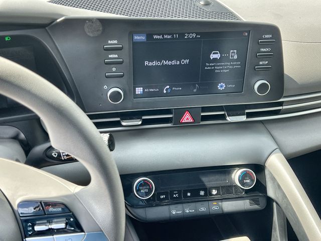 Thumbnail: 2021 Hyundai Elantra - 13