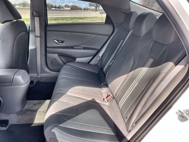 Thumbnail: 2021 Hyundai Elantra - 12