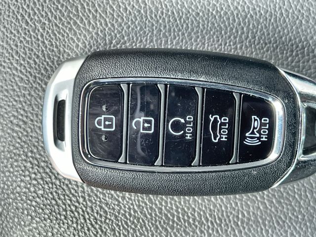 Thumbnail: 2021 Hyundai Elantra - 17