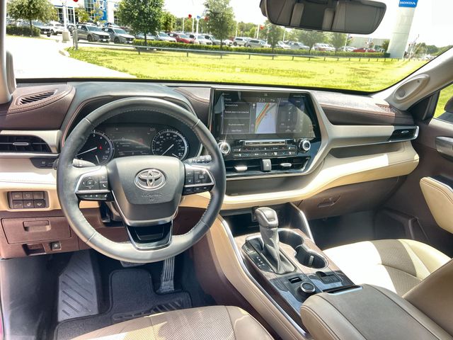 Thumbnail: 2021 Toyota Highlander - 2