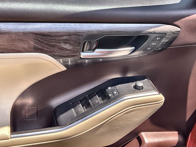 Thumbnail: 2021 Toyota Highlander - 30