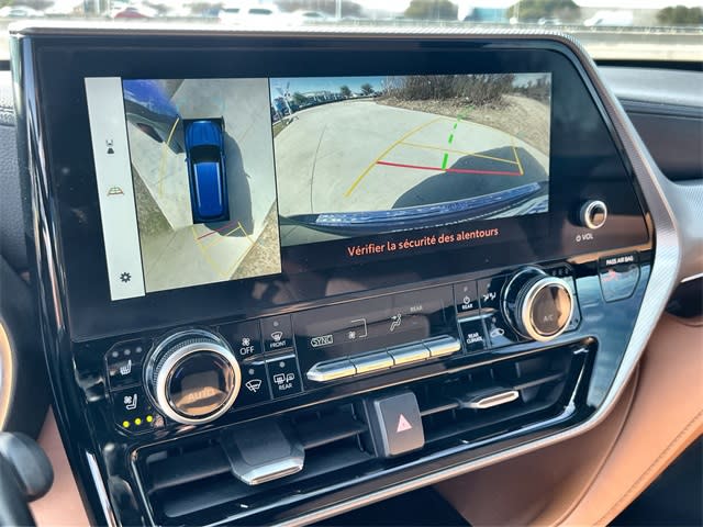 Thumbnail: 2023 Toyota Highlander - 26