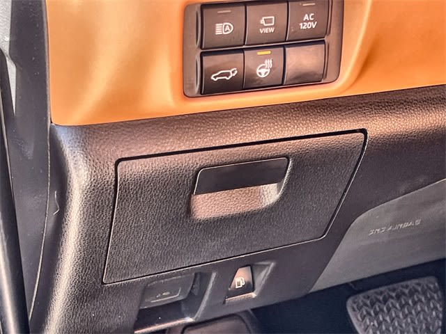 Thumbnail: 2023 Toyota Highlander - 29