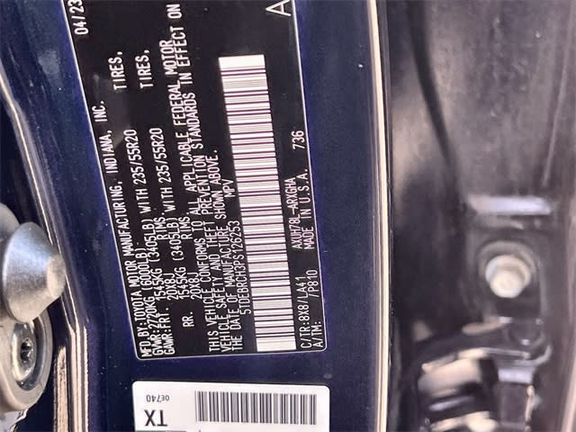 Thumbnail: 2023 Toyota Highlander - 18