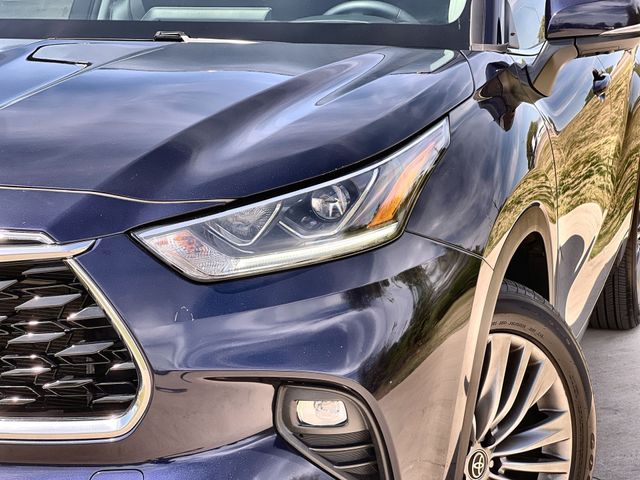 Thumbnail: 2022 Toyota Highlander - 24