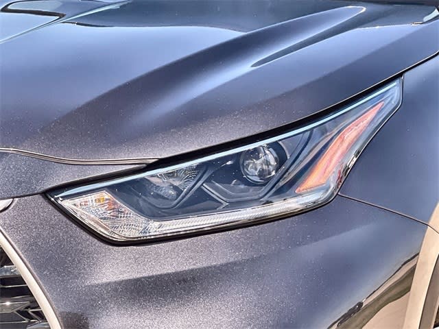 Thumbnail: 2021 Toyota Highlander - 24
