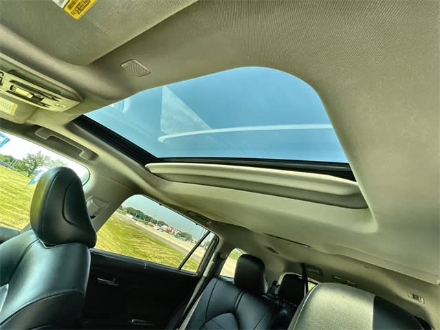 Thumbnail: 2021 Toyota Highlander - 32