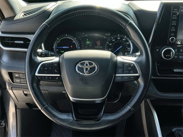 Thumbnail: 2021 Toyota Highlander - 10