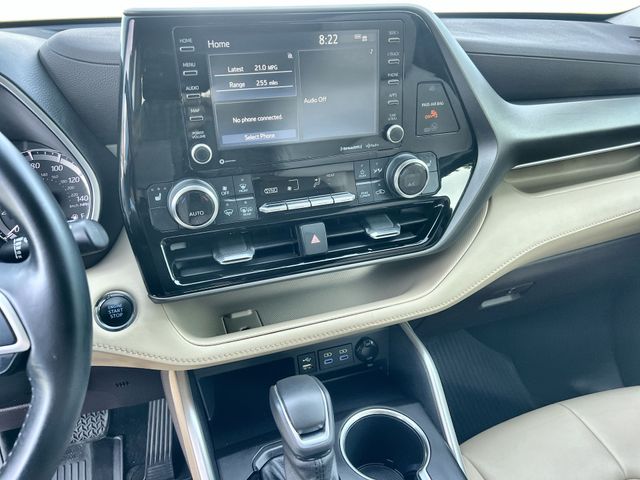 Thumbnail: 2022 Toyota Highlander - 14