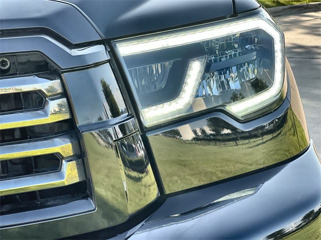 Thumbnail: 2021 Toyota Sequoia - 24