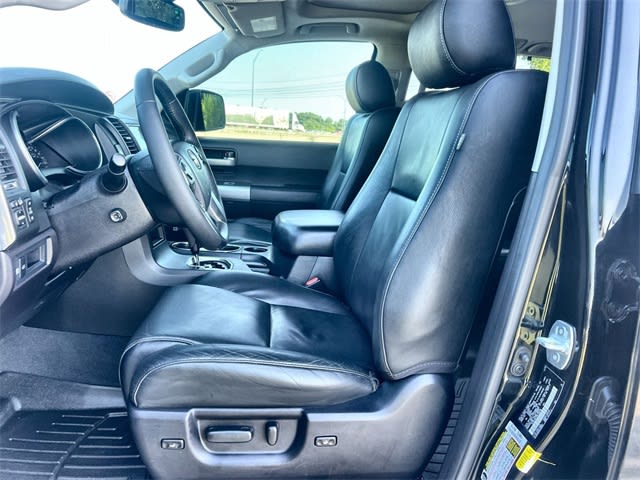 Thumbnail: 2021 Toyota Sequoia - 10