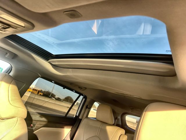 Thumbnail: 2023 Toyota Highlander - 31