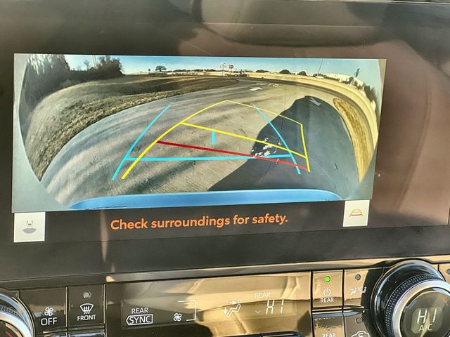 Thumbnail: 2023 Toyota Highlander - 25