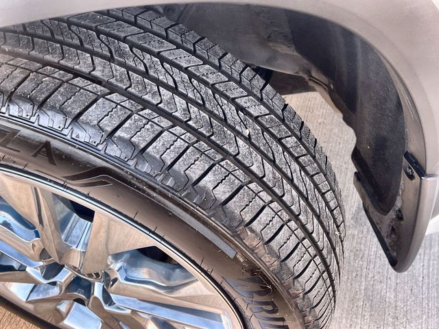 Thumbnail: 2023 Toyota Highlander - 23