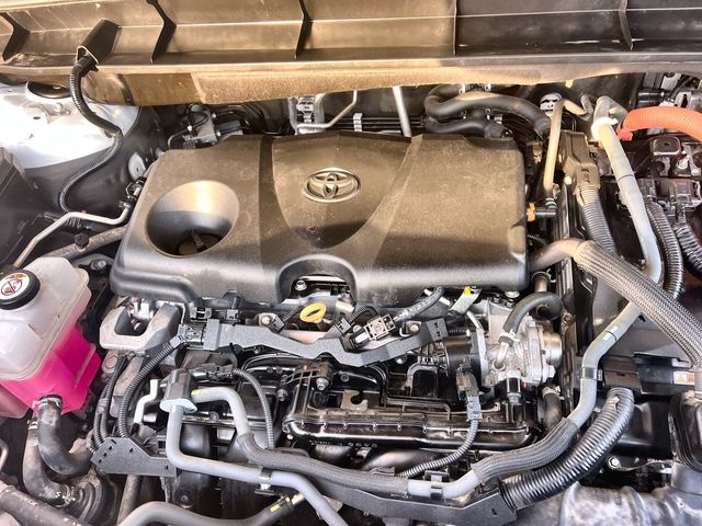 Thumbnail: 2023 Toyota Highlander - 9