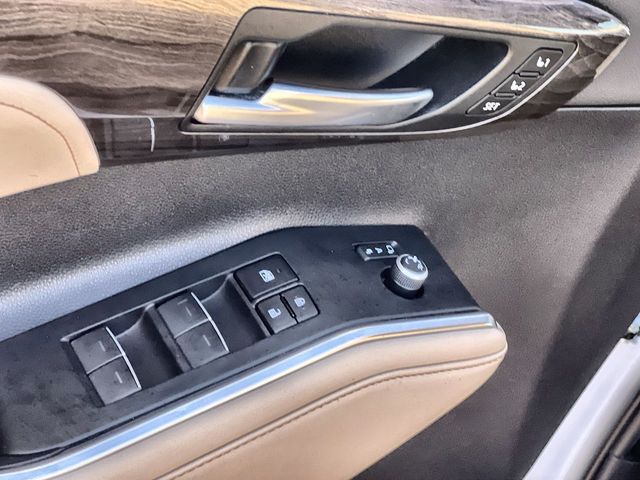 Thumbnail: 2023 Toyota Highlander - 29