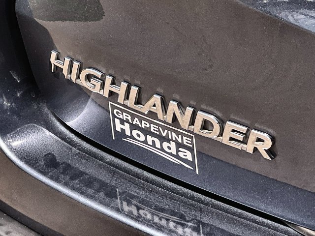 Thumbnail: 2014 Toyota Highlander - 7