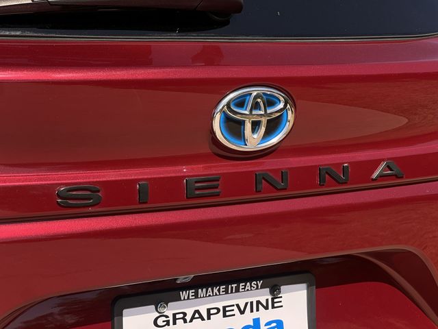 Thumbnail: 2022 Toyota Sienna - 7