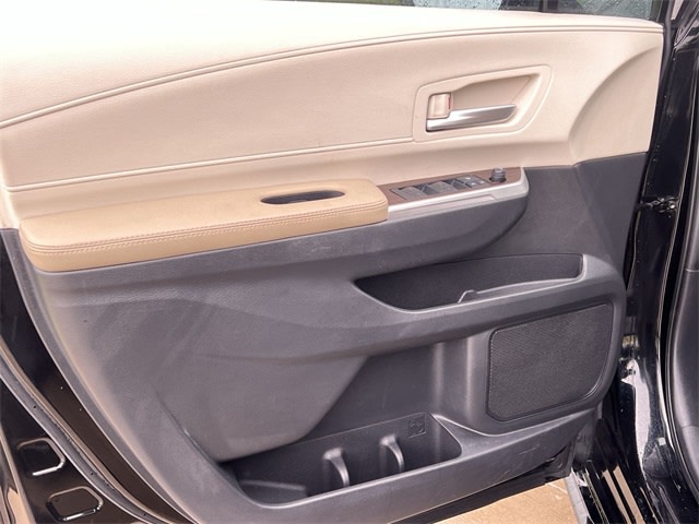 2022 Toyota Sienna XLE 30