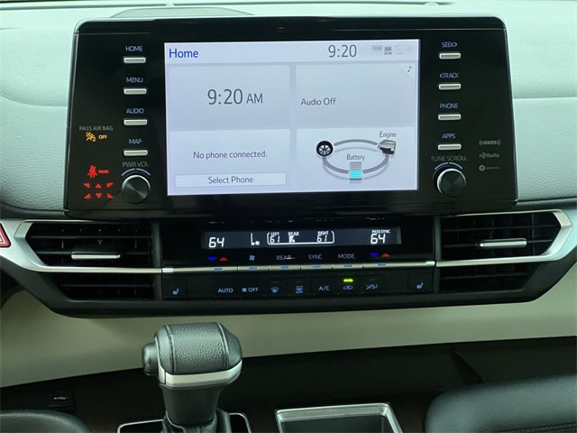 2022 Toyota Sienna XLE 22