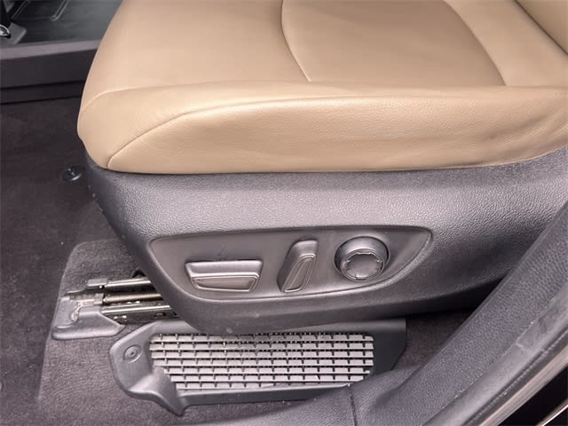 2022 Toyota Sienna XLE 31