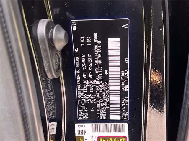 2022 Toyota Sienna XLE 18