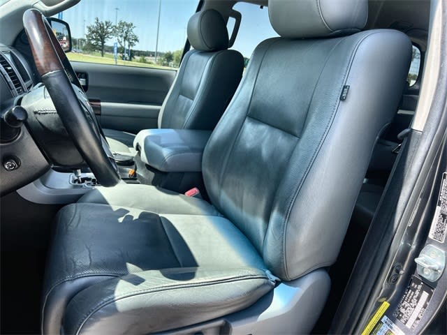 Thumbnail: 2016 Toyota Sequoia - 12