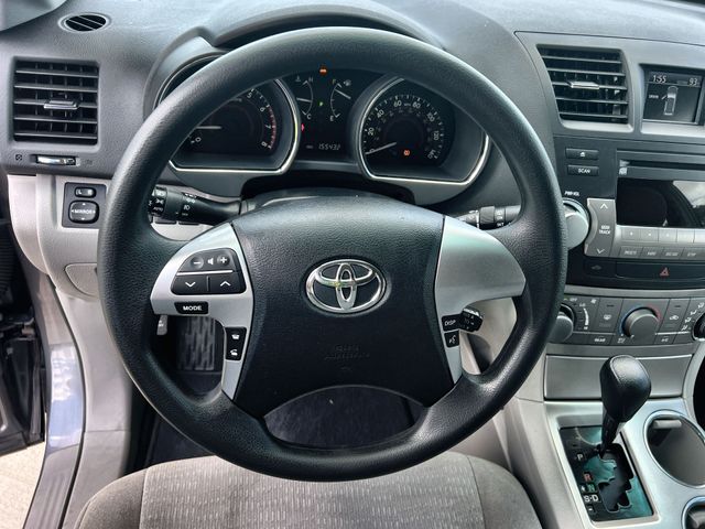 Thumbnail: 2012 Toyota Highlander - 10