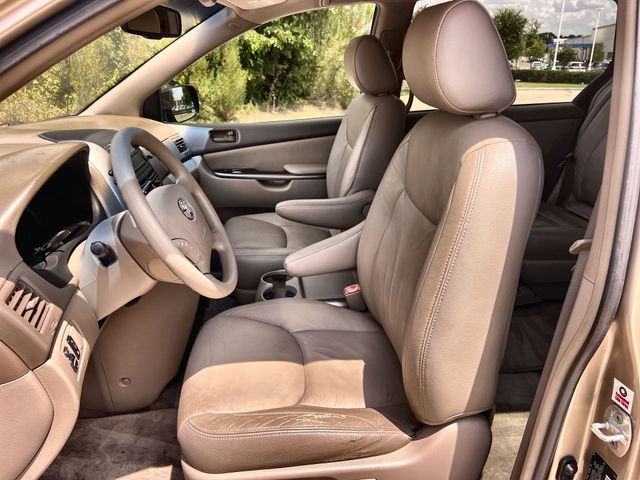 Thumbnail: 2007 Toyota Sienna - 12