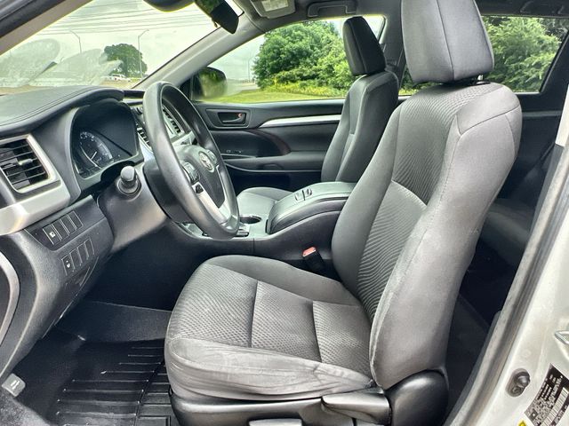 Thumbnail: 2018 Toyota Highlander - 12