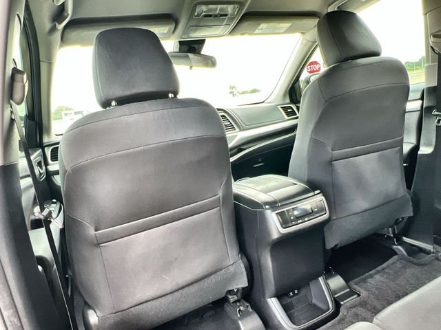 Thumbnail: 2018 Toyota Highlander - 21