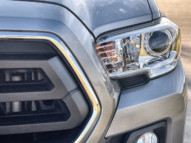 Thumbnail: 2021 Toyota Tacoma - 24