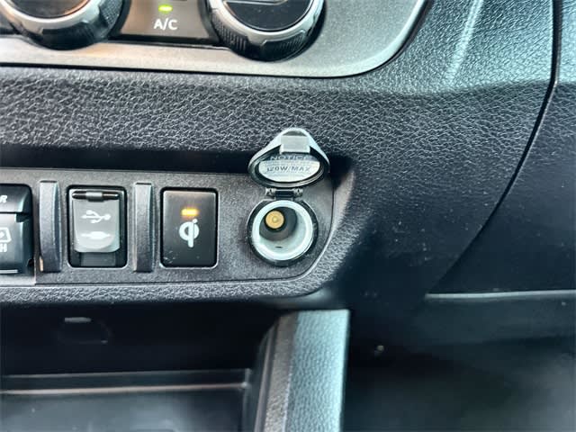 Thumbnail: 2018 Toyota Tacoma - 28