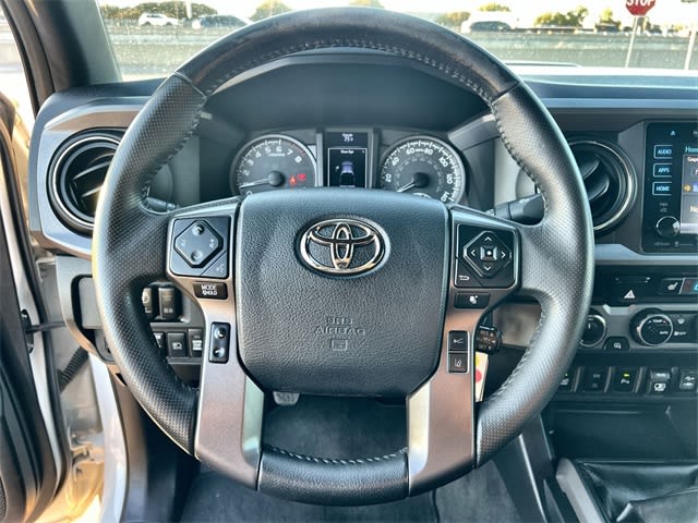 Thumbnail: 2018 Toyota Tacoma - 10