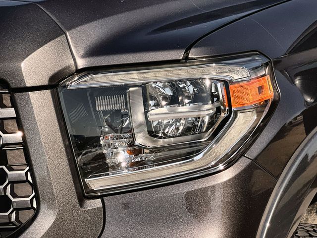 Thumbnail: 2018 Toyota Tundra - 24