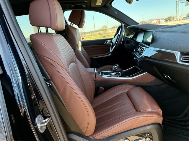 Thumbnail: 2022 BMW X5 - 11