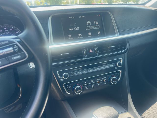 Thumbnail: 2019 Kia Optima - 15