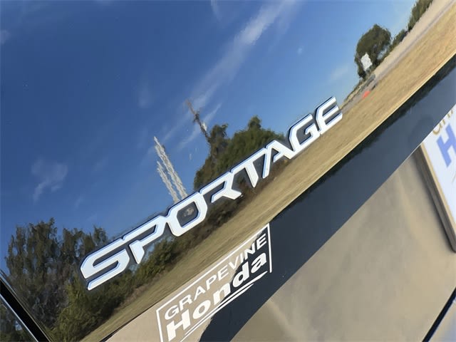 Thumbnail: 2023 Kia Sportage - 7