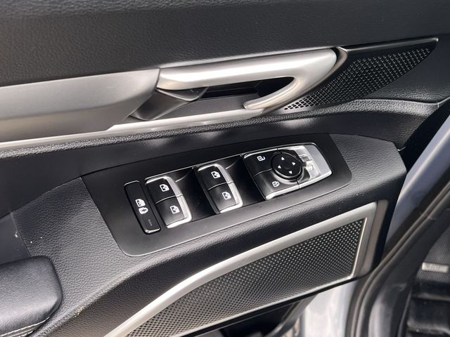 Thumbnail: 2022 Kia Telluride - 30