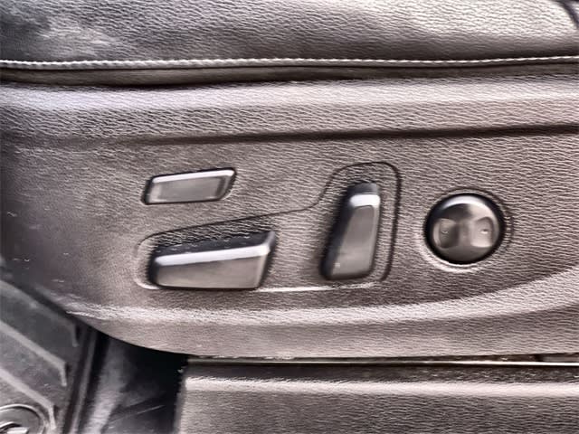 Thumbnail: 2022 Kia Telluride - 31