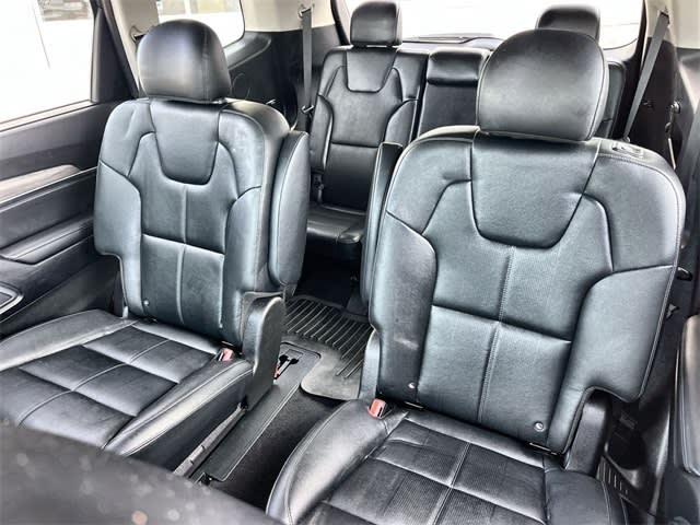 Thumbnail: 2022 Kia Telluride - 22