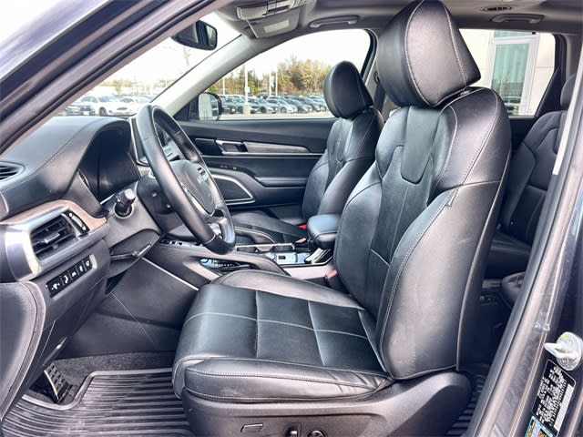 Thumbnail: 2022 Kia Telluride - 12