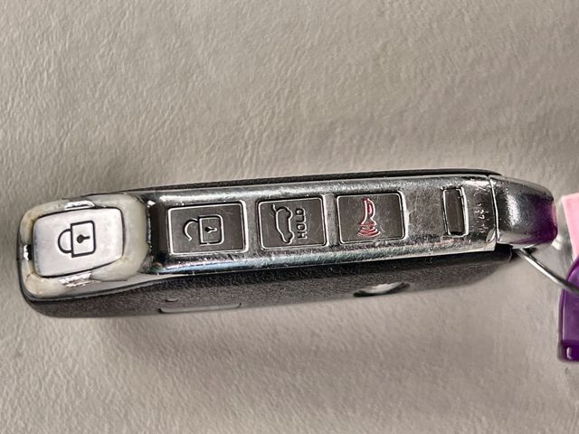 Thumbnail: 2021 Kia Telluride - 22