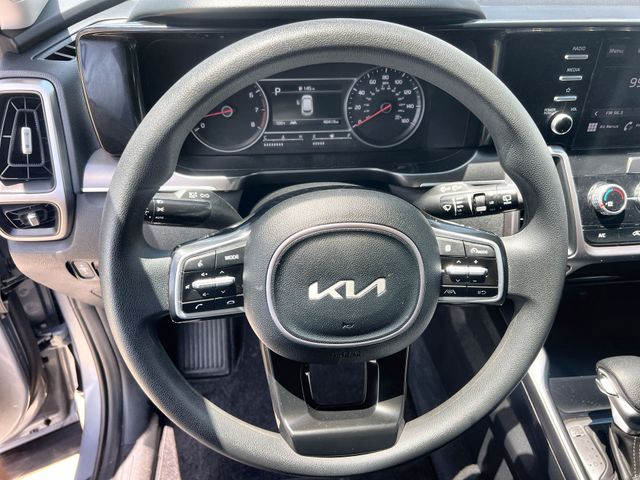 Thumbnail: 2023 Kia Sorento - 10