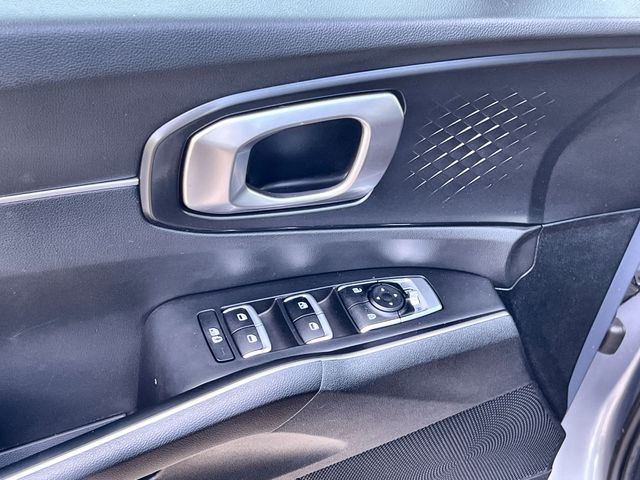 Thumbnail: 2023 Kia Sorento - 29