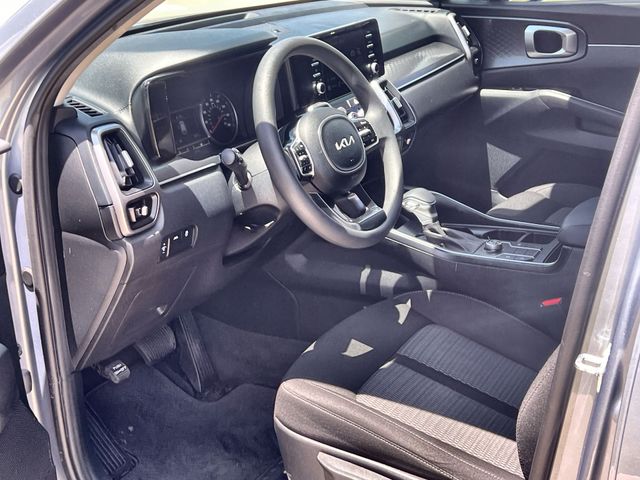 Thumbnail: 2023 Kia Sorento - 11